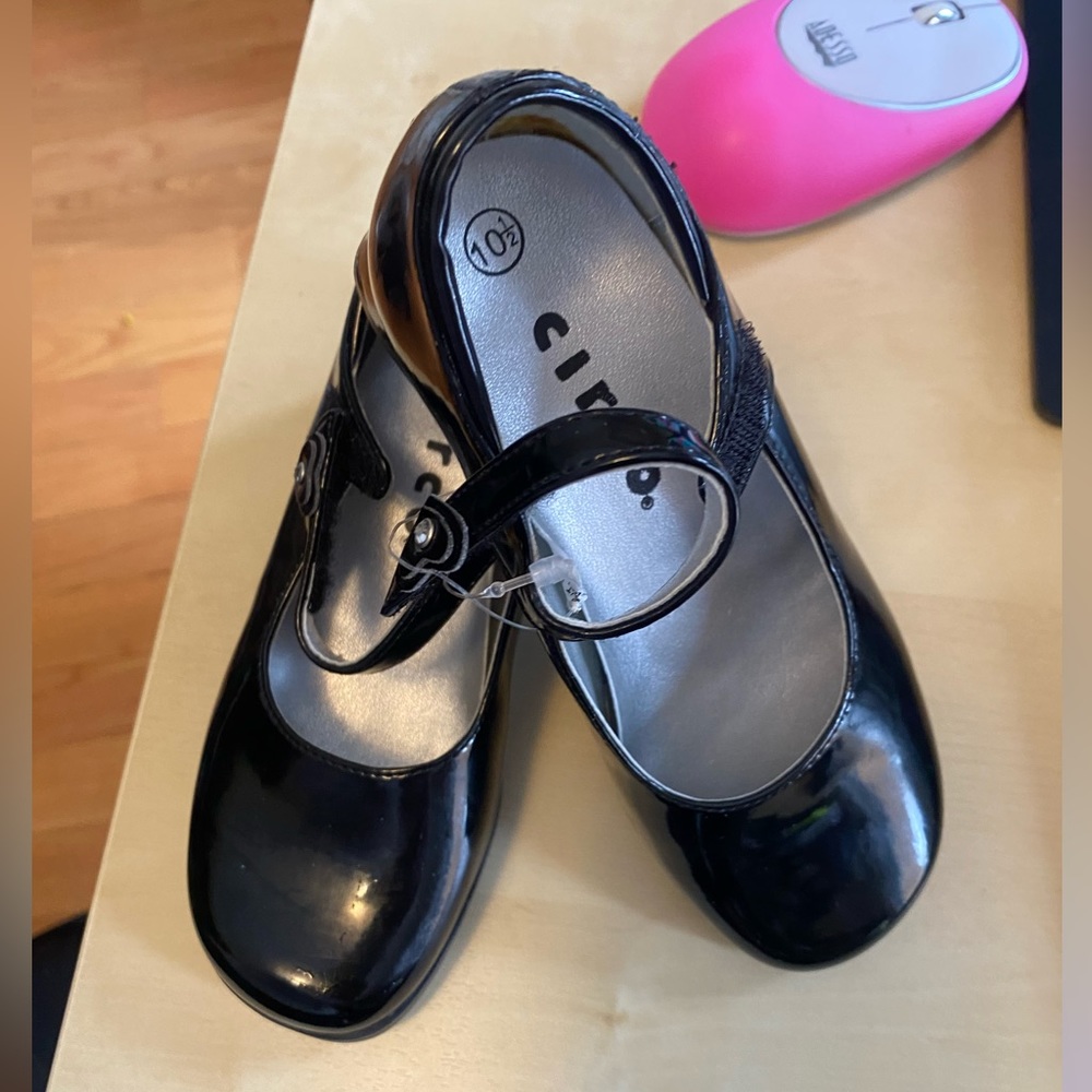Kids black shoes size 10.5